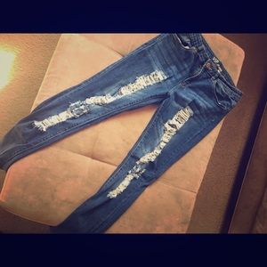 Full ripped distressed comfy skinny jeans VIP